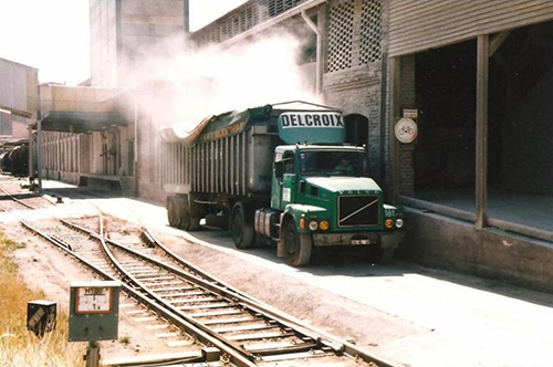 Ancien camion Delcroix Transports